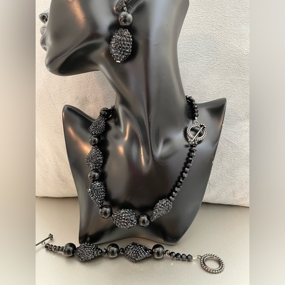 BJ’s Jewelry 3pc custom set - Picture 1 of 2